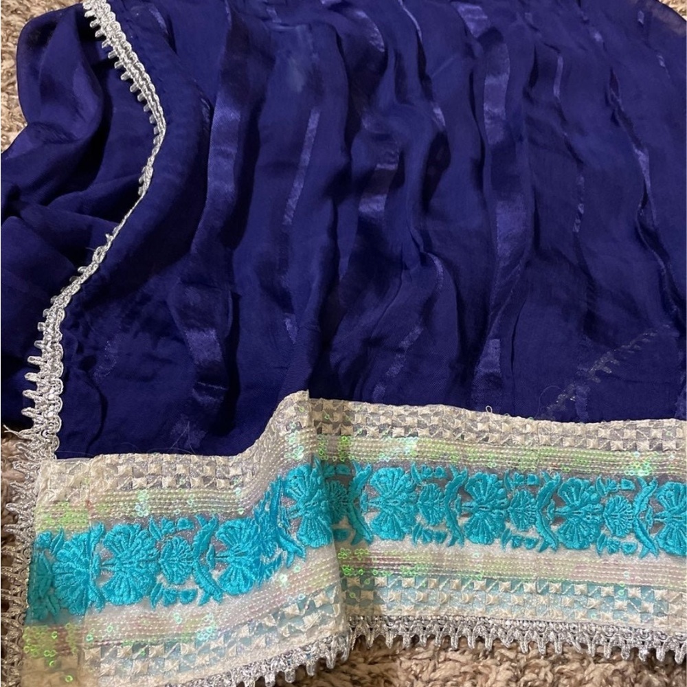 Small-medium size blue - Picture 3 of 5
